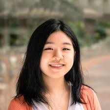 Daniela Coronado's Instagram, Twitter & Facebook