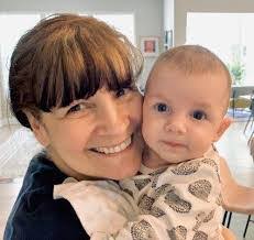 Heidi Clary's Instagram, Twitter & Facebook