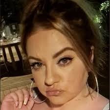 Lydia Cooley's Instagram, Twitter & Facebook