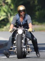 画像 ライダー貼っていく バイクと カスタムバイク カフェレーサー インディアンバイク