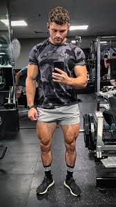 We Love This Workout Style From Chris Clark Gymshark Athlete He Styles The Camo Short Sleeve T Shirt Mens Workout Clothes Perfect Body Men Body Building Men