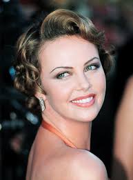 Charlize Theron 2000 Oscars Charlize Theron Hair Charlize Theron Beauty