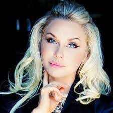 Cecilia Skinner's Instagram, Twitter & Facebook