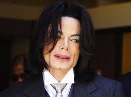 Michael Jackson bị ám ảnh vì là nạn nhân của tội ấu dâm