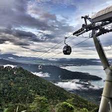 Ianya merangkumi 99 pulau yang terpisah daripada semenanjung malaysia di sepanjang selat melaka. Mat Drat Tempat Dan Aktiviti Menarik Di Langkawi 20 Pilihan Ramai