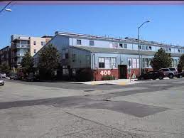Choose from our delicious strawberries and creme, nutella® banana option, or build your own. Boathouse Lofts 400 Derby Ave Oakland Ca Apartments Mapquest