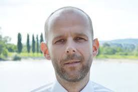 Kovács ákos — a nagy étvágyú ember. Elkoszonni Sem Tudott A Kirugott Magyar Musorvezeto Igy Uzent A Rajongoinak Hazai Sztar Femina