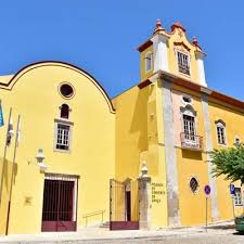 Die stadt tavira selbst ist eine wunderschöne, sehr historische stadt, welche eine riesige auswahl an portugiesischer geschichte mit ihren mehr als 30 kirchen aufweisen kann. Eine Woche In Tavira