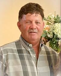 Dari Griffin's Instagram, Twitter & Facebook