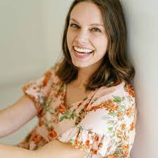 Kate Gibbons's Instagram, Twitter & Facebook