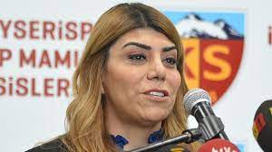 Hikmet karaman ise i̇stikbal mobilya kayserispor kulübü başkanlığı'na şeklinde şu açıklamayı yaptı: Kayserispor Baskani Berna Gozbasi Bu Takimi Ligden Dusurmeyecegime Soz Veriyorum