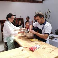 Los estudiantes de los colegios se trata de un proyecto de talleres gastronómicos como parte de una alianza entre el ministerio de. La Cuaresma La Cocina Del Obispo Talleres Gastronomicos Facebook