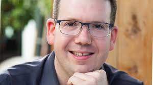 Facebook director that left for Grab in Singapore returns home