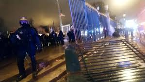 Hours, address, jardin des tuileries reviews: Thibault Izoret On Twitter Des Grilles Du Jardin Des Tuileries Arrachees Sur Rivoli 1erdecembre Giletsjaunes