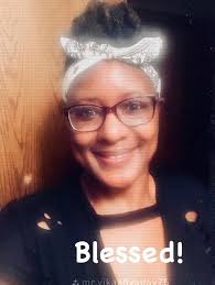 I'm a single woman, but I'm not young anymore. I need a date, does anyone  want to be with me because I'm old ❣️ If anyone wants please send me a  message