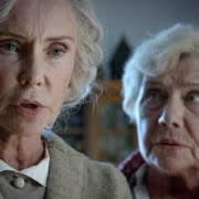 Okazuje się, że stan dziewczyny poprawia się. Ewa Blaszczyk Filmweb