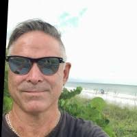 100+ "Robin R." profiles