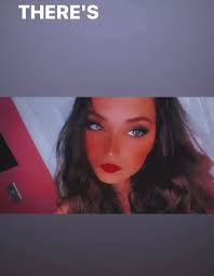 Suivez @emilycave sur Stereo dès maintenant