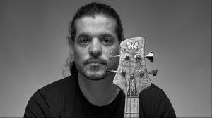 Funk y rock en Contraviento: llega el bajista Walter Cellini