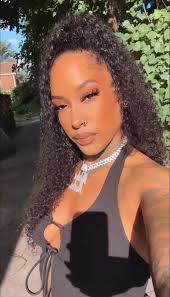 Goodmorning💎 I pray today is full of blessings for you don't let anyone  dim your light or stop you from going after what you want in life. With  love 💙