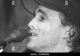 Travis singer fran healy Black and White Stock Photos & Images