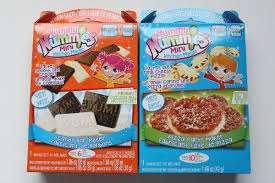 It includes ingredients to make 20 mini. Yummy Nummies Pizza Party Maker And Candy Bars Maker Review Natural Mama