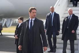 Trong khi đó, ara đang trên. Gerard Butler Tribunnewswiki Com Mobile