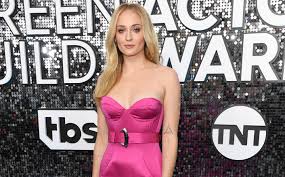 Sophie belinda jonas (née turner; Sophie Turner Says 2021 Looks Real Naughty In Her Instagram Post