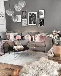 Whether you are watching tv, reading a book, or entertaining guests, choosing the right color scheme for your living room is very important. 28 Gemutliche Wohnzimmerdekor Ideen Zum Kopieren Gemutliche Kopieren Livingroom Wohnzimmerdekor Pink Living Room Living Room Decor Cozy Luxury Room Decor