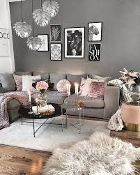 Browse through our compilation of 30 latest living room ideas to inspire you and enable you to give a reference point to your interior designers. 28 Gemutliche Wohnzimmerdekor Ideen Zum Kopieren Gemutliche Kopieren Livingroom Wohnzimmerdekor Pink Living Room Living Room Decor Cozy Luxury Room Decor