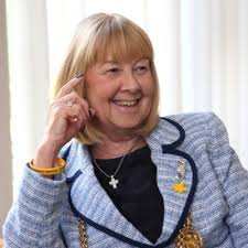 Linda Isabel Wright (@wright_isabel)