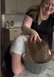 Vem vet mest om varandra? Ella testar sina kunskaper!