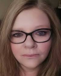 Leslie Liles's Instagram, Twitter & Facebook