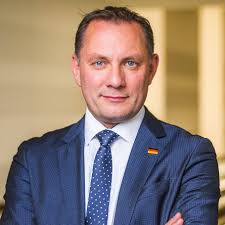 Sie können auf unterstützung aus dem rechtsnationalen lager der partei zählen. Christoph Bernstiel Was Live Christoph Bernstiel