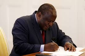South africa's finance minister @tito_mboweni says former president zuma 'needs to subject himself to the court processes and. No One Wants To Be In Your Shoes Minister Twitter Reacts To Tito Mboweni S Style