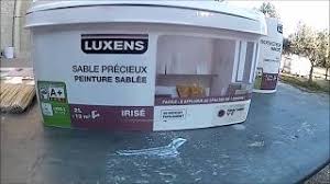 Peinture facade ocre peinture faaade universelle luxens ocre. Peindre Un Mur Avec Une Peinture Sablee Et Sa Protection Nacre Youtube