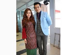 Telinga dia tu berkerepot macam keropok goreng! ~ setiap kali dia menjerkah, abby ikut membalasnya dengan jerkahan, 'hantu punya bos!'. Sinopsis Drama Hantu Punya Bos Tv3