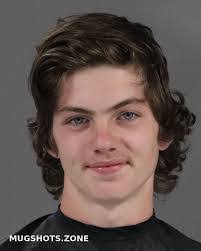 Dean Chase's Instagram, Twitter & Facebook