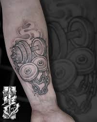 Tattoo Zincik Gym Tattoo Dumbbell Chain Blacktattoo Tetovani Brno Czech Tattoo Artist Tattoos For Guys Cool Tattoos For Guys Dumbbell Tattoo