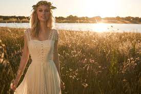 Nachdem sie sich für ihr hochzeitskleid entschieden haben brautkleider spitze, müssen sie in der richtigen kleid aufbewahrungsbox für sie zu investieren oder sonst können sie ihre investition zu. Die Traumhochzeit Im Bohemian Brautkleid Wir Sagen Ja