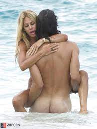 Shauna Sand Outdoor Hook-Up On A Beach - ZB Porn