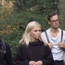 Die internationale gemeinschaft muss jakarta massiv unter druck setzen, damit die gewalt auf den molukken ein ende hat. De Kandidaten Van Wie Is De Mol 2019 Zijn Uitgelekt