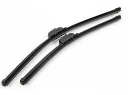 Changer Les Balais D Essuie Glace Avant Sur Mercedes Classe B Tutoriels Oscaro Com