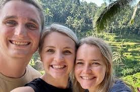 Laura Lasater's Instagram, Twitter & Facebook