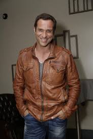 José carlos pereira regressa à ficção com uma personagem viciada em álcool. Jose Carlos Pereira Esta De Volta A Ficcao Mas Impos Uma Condicao Ator Ja Grava Na Sic