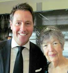 Clubs celebrate fall with special programs