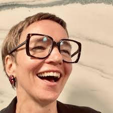 Helen Ducker's Instagram, Twitter & Facebook