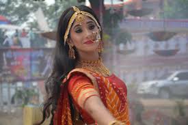 She has accessorised well with a choker. 5 Gorgeous Looks Of Shivangi Joshi As Naira In Yeh Rishta Kya Kehlata Hai Fuzion Productions