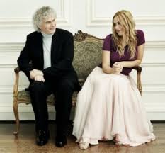 Magdalena leather is a leading czech opera singer originally from moravia. Simon Y Las Damas Simon And The Ladies Following The Rattle