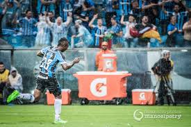 Wallace oliveira (marcelo hermes, 21'/2º), geromel, fred e marcelo oliveira; Gremio 4 X 0 Ldu Ducker